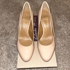 Clarks Nude heels